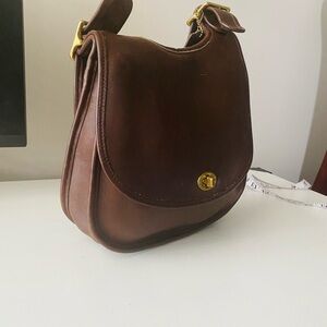Authentic Vintage Coach Pure Brown Leather 90’s Saddle  Bag- 9988